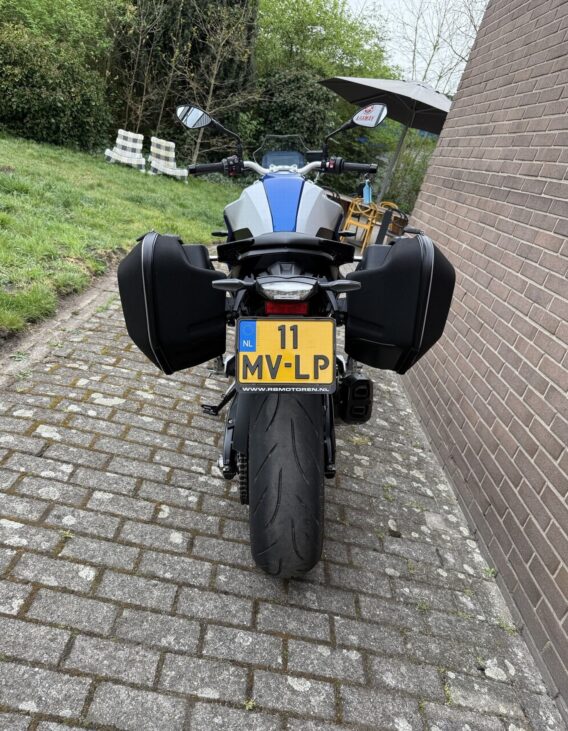 Bmw f900r - image 11