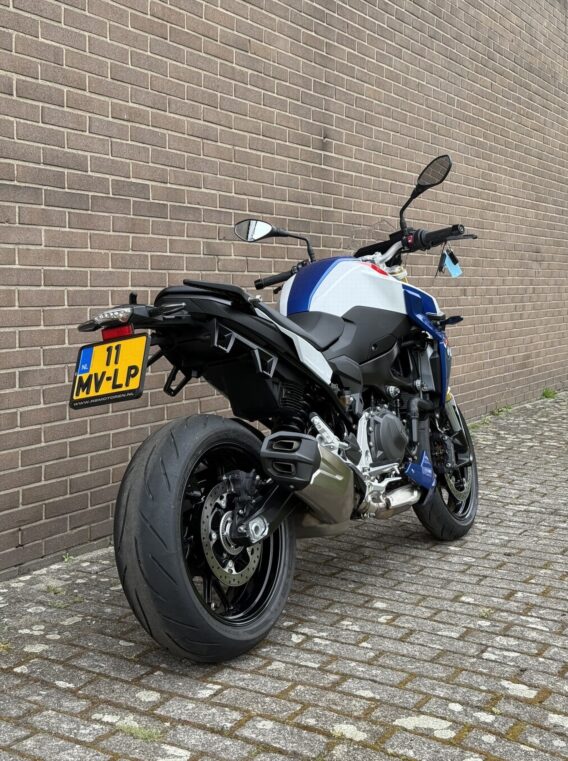 Bmw f900r - image 3