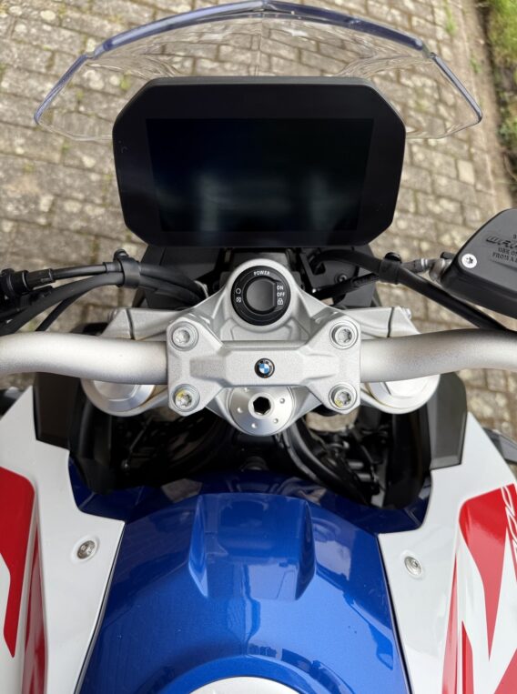 Bmw f900r - image 8