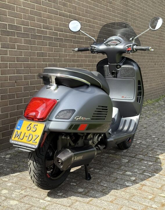 Vespa gts 300 - image 4