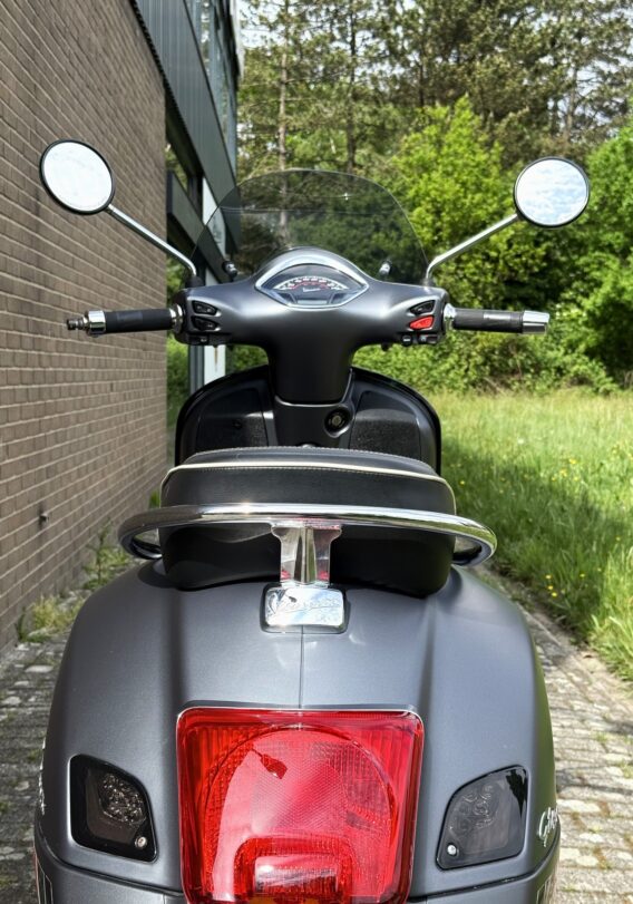 Vespa gts 300 - image 8