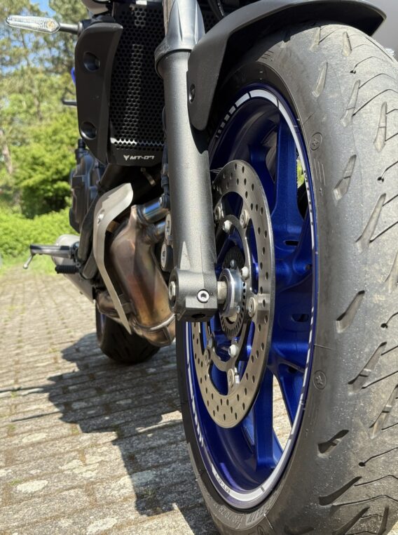 Yamaha mt 07 - image 15