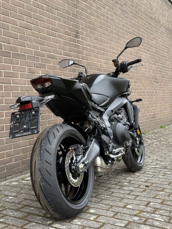 Yamaha mt 09 y-amt - image 10