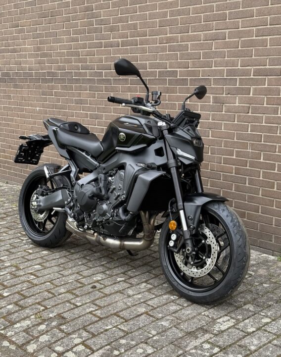 Yamaha mt 09 y-amt - image 4