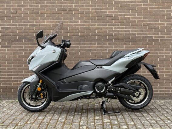 Yamaha t-max xp 560 a tech max - image 9