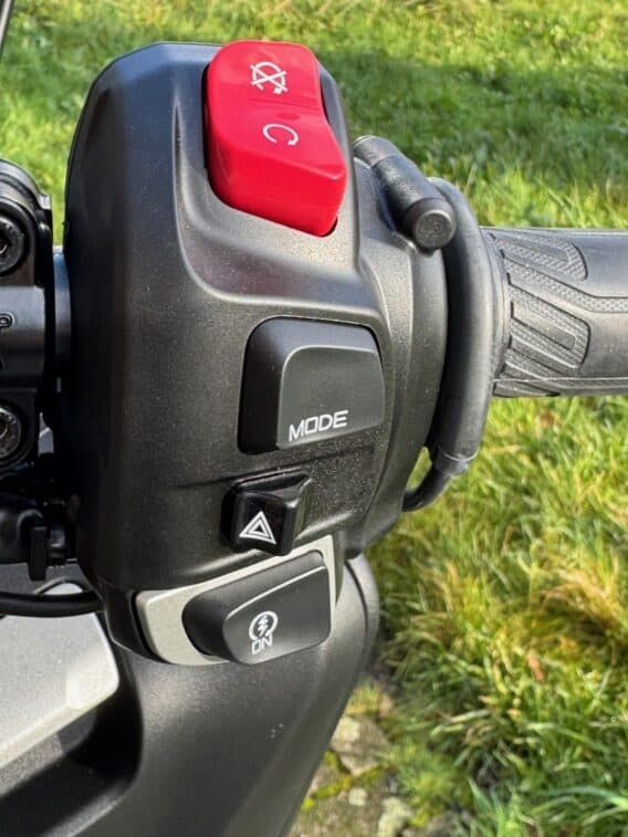Yamaha t-max xp 560 a tech max - image 7