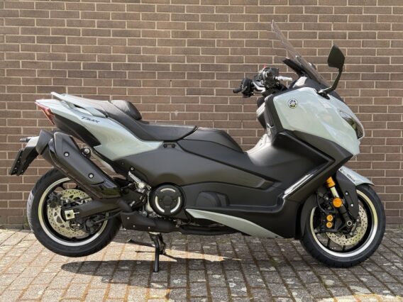 Yamaha t-max xp 560 a tech max