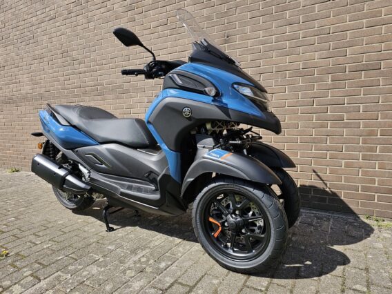 Yamaha tricity 300 - image 3