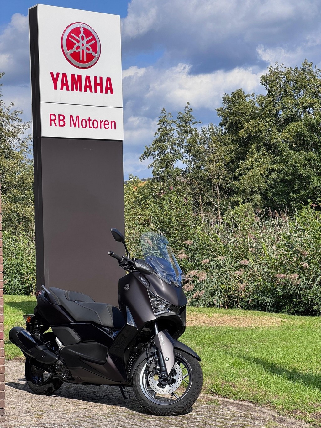 Yamaha Xmax 300 Tech max +