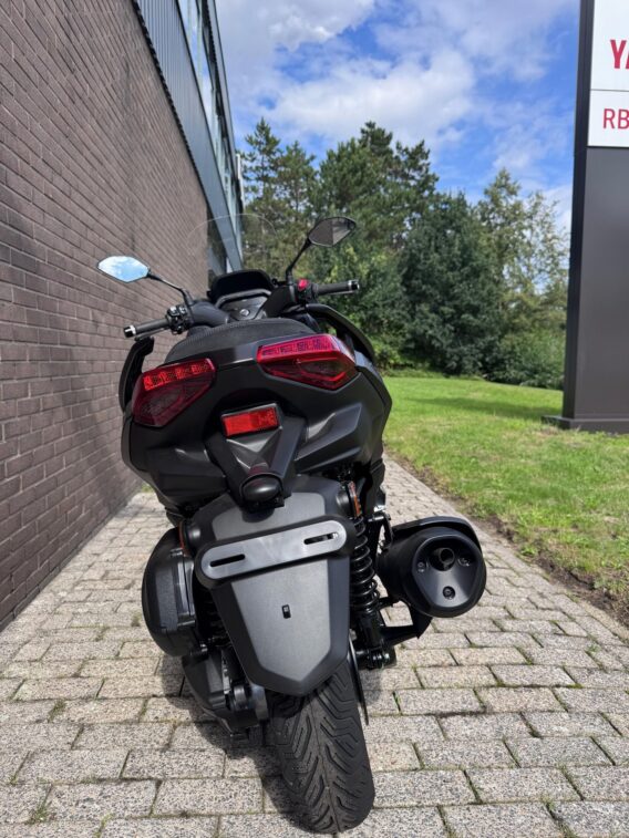 Yamaha Xmax 300 Tech max + - Afbeelding 3