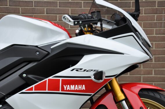 Yamaha yzf r125 anniversary - image 6