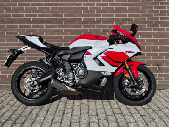 Yamaha YZF R7 70th Anniversary - Afbeelding 2